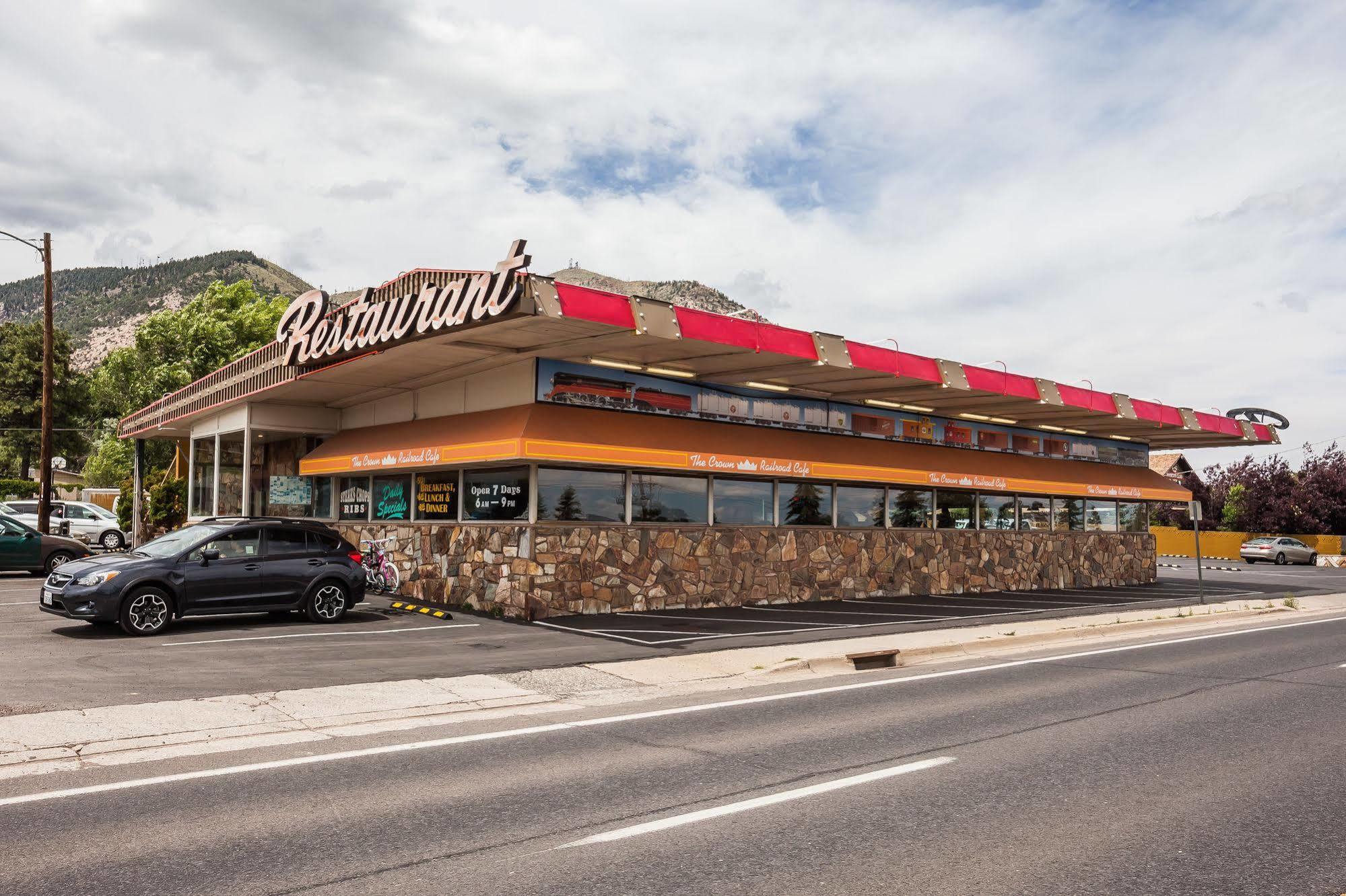 Howard Johnson By Wyndham Flagstaff Exterior photo