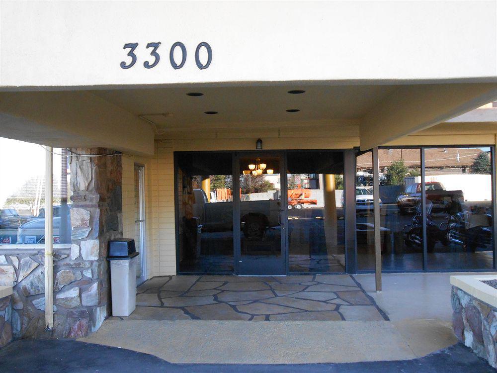 Howard Johnson By Wyndham Flagstaff Exterior photo